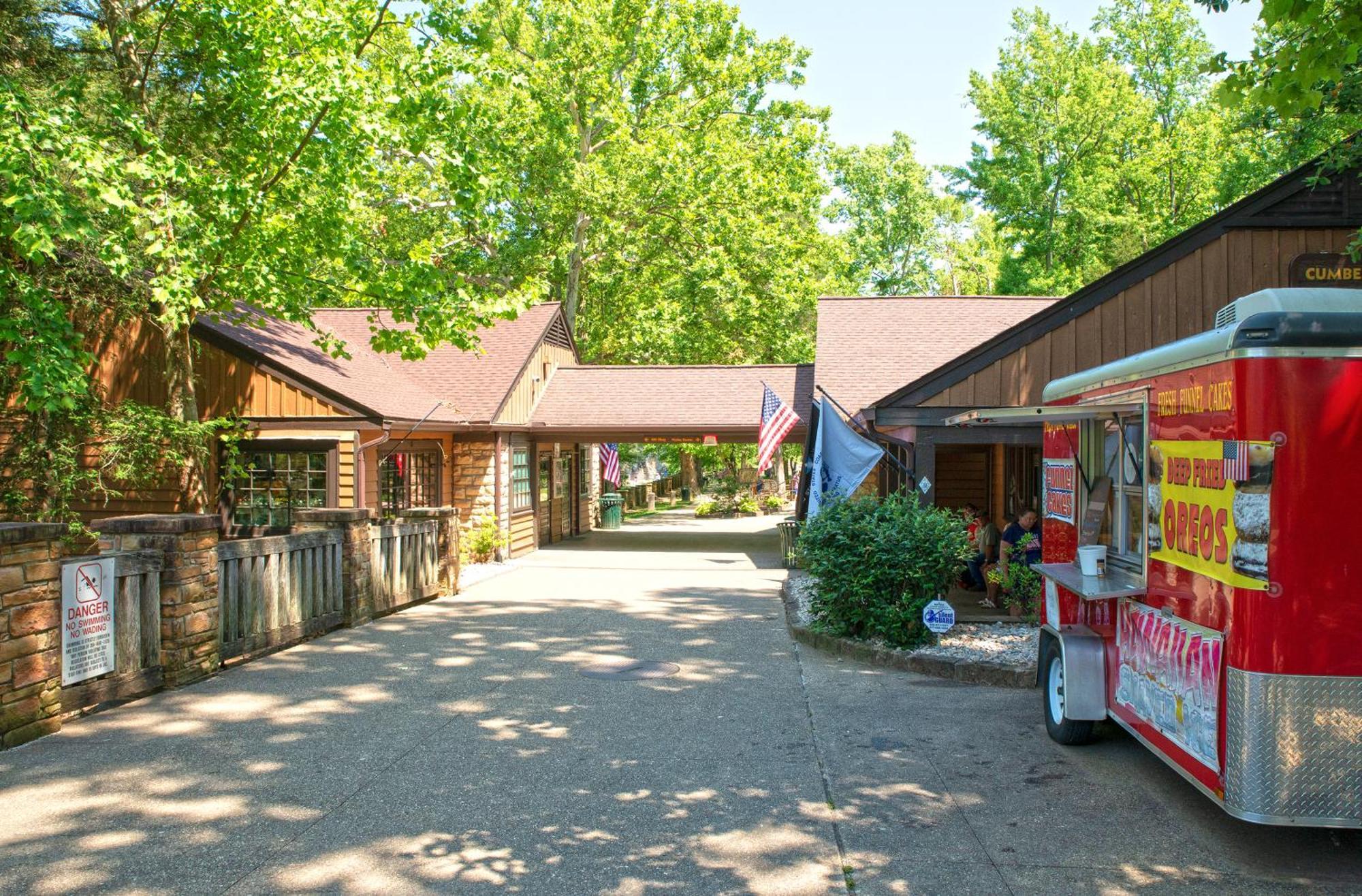 Cumberland Falls State Resort Park Honeybee Екстер'єр фото